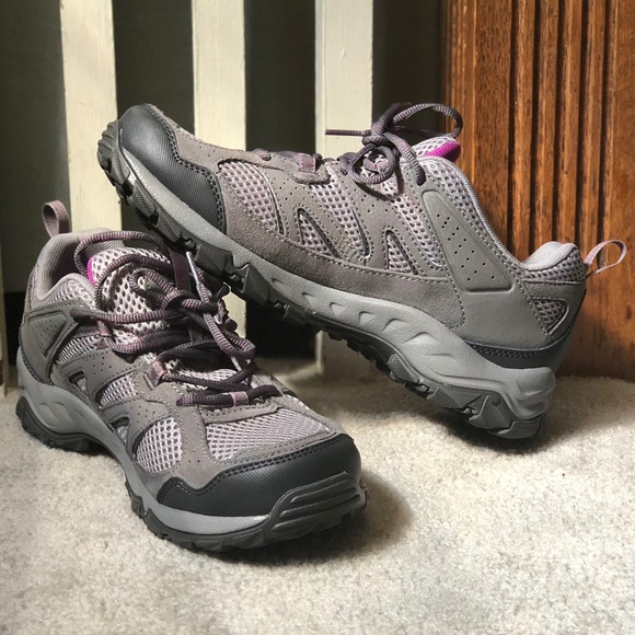 columbia women's trail shoes